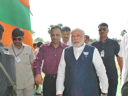 સરકાર મજબૂત હોવી જોઇએ