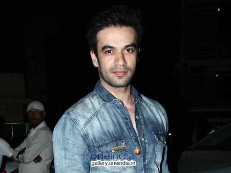 મૈં તેરા હીરો સ્પેશિયલ સ્ક્રીનિંગ