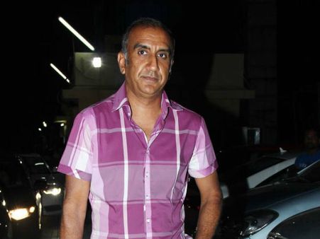 મૈં તેરા હીરો સ્પેશિયલ સ્ક્રીનિંગ