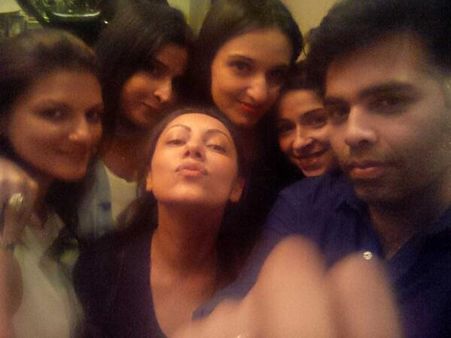 ઘણું બધું કહી જાય છે કરણ જૌહર અને ગૌરી ખાનની આ તસવીર...