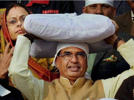 સૌથી મોટા ભૂમાફિયા સોનિયા ગાંધીના ઘરમાં : શિવરાજ