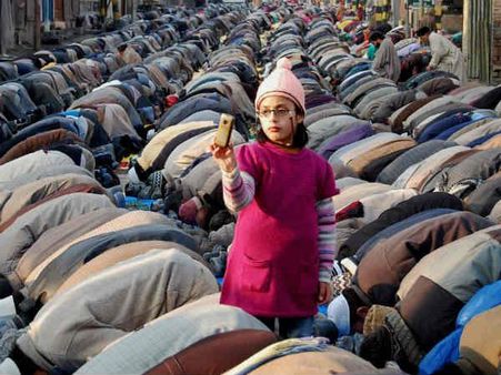 8 લઘુમતીઓ માટે