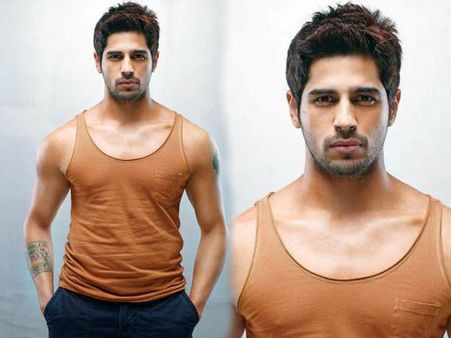 શાહરુખની યાદ અપાવતા સિદ્ધાર્થ