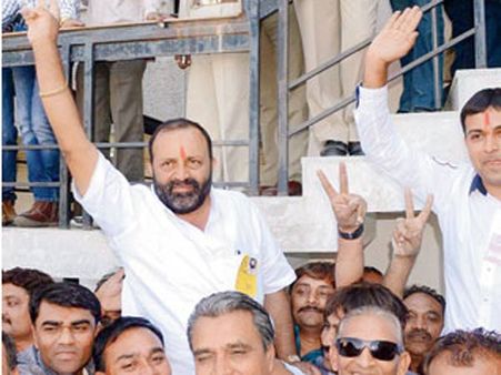 પટેલ ઉમેદવાર થાય છે સફળ પટેલ ઉમેદવાર થાય છે સફળ