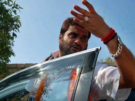 કાંધલ જાડેજાનો દમ કાંધલ જાડેજાનો દમ