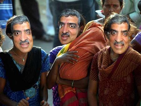 નીલેકણીને સમર્થન 