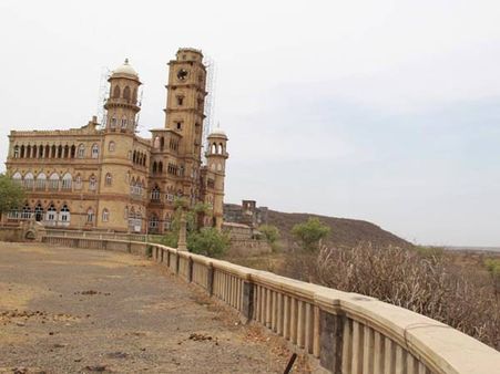 રોયલ ઓએસિસ