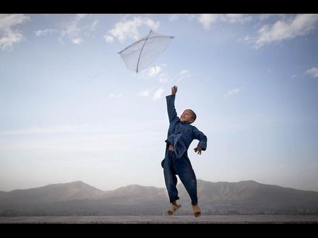 ચલી ચલી રે પતંગ મેરી