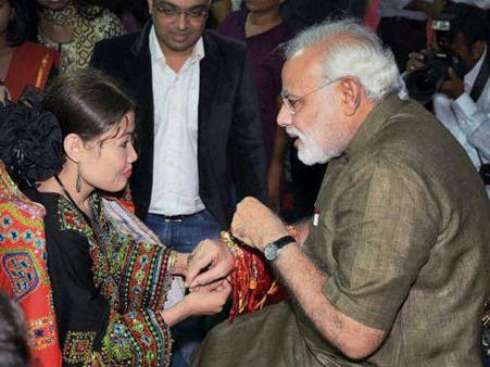 વિરોધીઓના મહેણા-ટોણા