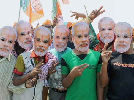 યુપીમાં ભાજપનો ભગવો 