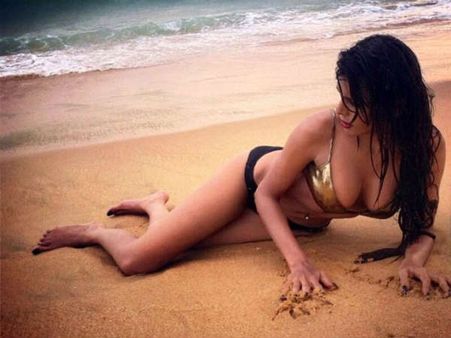 સન્ની લિયોનનો શર્લિન ચોપરાને તમાચો