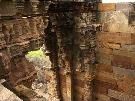 મદંપોલ ગેટ