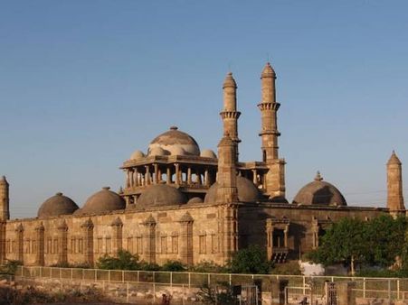 ગુજરાતનું એક શાહી શહેર, ચાંપાનેર