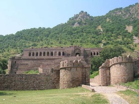 ભાનગઢ કિલ્લો