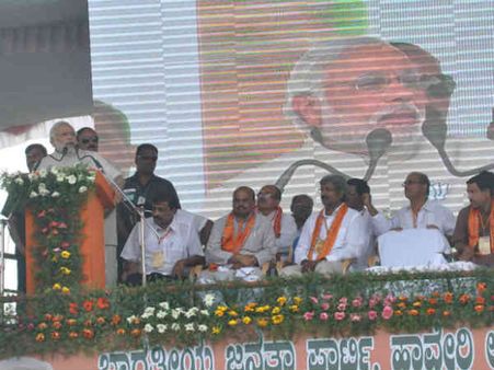 21 દલિત મહિલા પર બળાત્કાર