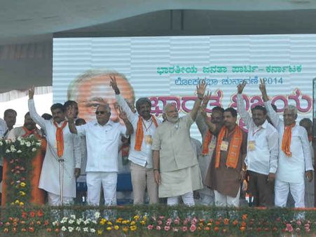 સોનિયાએ વડાપ્રધાનના મોઢે તાળુ લગાવ્યું