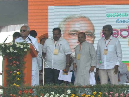 21 દલિત મહિલા પર બળાત્કાર