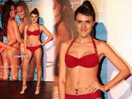 ઇલ્યુસ્ટ્રેટેડ મૅગેઝીન ગોલ્ડન જ્યુબિલી સ્વિમસૂટ ઇસ્યુ લૉન્ચ