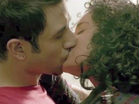 Pics/Video : રિવૉલ્વર રાણી કંગનાની કાતિલ કિસે વીર લહુલુહાણ!