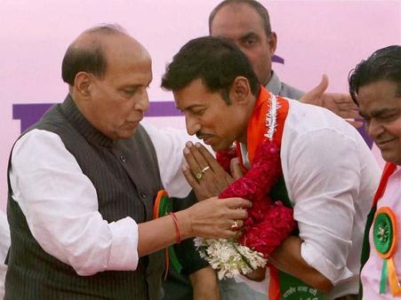 ચૂંટણીના માધ્યમથી સંસદ પર નિશાનો 