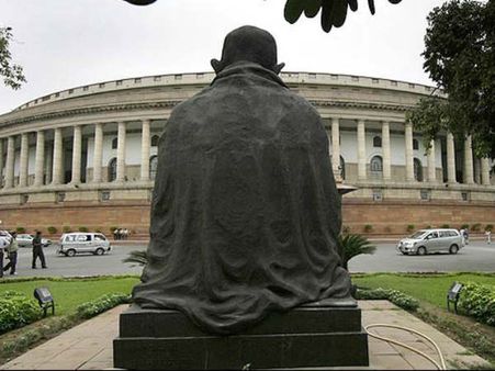 ગુજરાતમાં માત્ર 14 મહિલા ઉમેદવારો મેદાનમાં