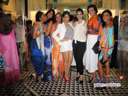 ફિરોઝા-સુવર્ણ સ્ટોર લૉન્ચિંગ