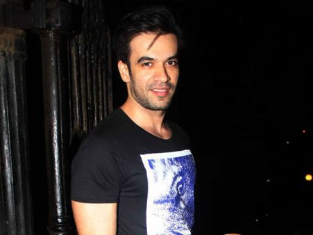 સંજય ગુપ્તાની પાર્ટી