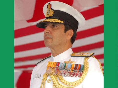 ભારતના નવા નૌસેના પ્રમુખ બન્યા એડમિરલ રોબિન ધોવન