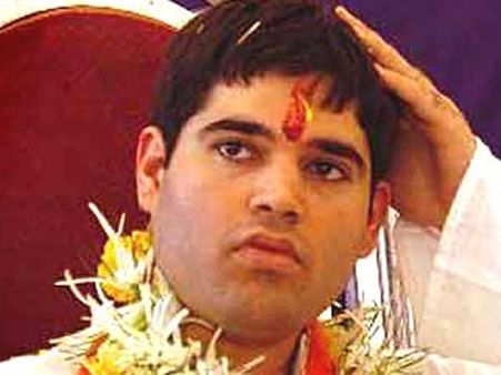 ગાંધી પરિવારમાં ફૂટના કારણે વરૂણ ગાંધી ભાજપમાં: સ્વામી ચિન્મયાનંદ