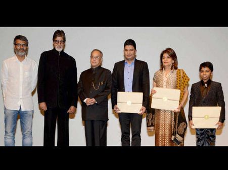 ત્રીસ કરોડની કમાણી