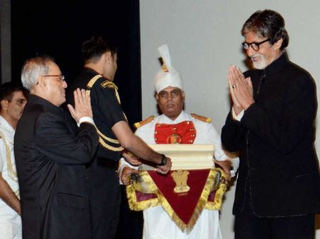 પ્રણવ દા સાથે આખી ટીમ