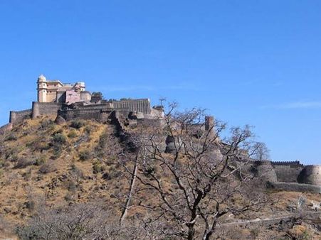 કુંભલગઢ કિલ્લો અને પર્વત