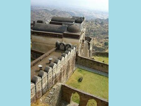 વોલ ઓફ ચાઇના સમાન છે આ કિલ્લાની દિવાલ