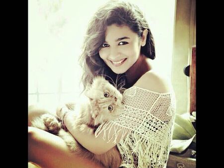 સેલિબ્રિટીઓ વિથ એડોરેબલ પેટ્સ