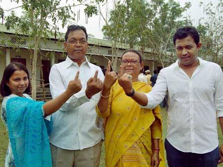 અહીં ઉમેદવારોની સંપત્તિ 0, દેવું કરોડોનું