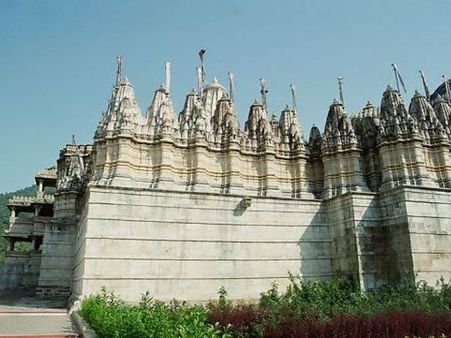 જૈન મંદિરનો સાઇડ વ્યૂ