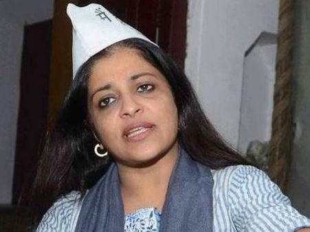 Election Express: મુસ્લિમો કોમ્યુનલ બનેઃ શાઝિયા ઇલ્મી, પાર્ટીએ હાથ ઉંચા કર્યા