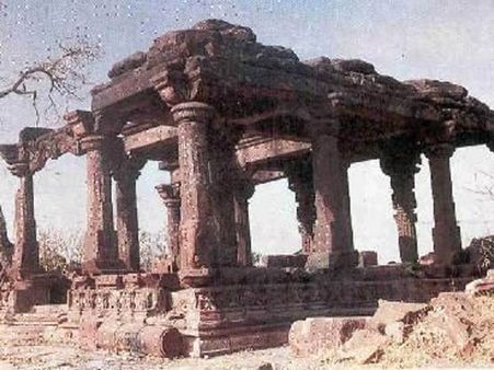 કાકુની સ્મારક