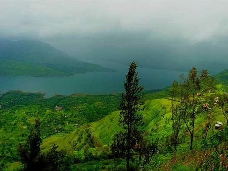 શું છે પંચગીનીની આસપાસ