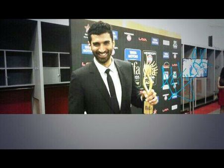 સેલ્ફીના રવાડે સિતારા સેલ્ફીના રવાડે સિતારા