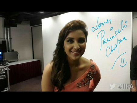 સેલ્ફીના રવાડે સિતારા સેલ્ફીના રવાડે સિતારા