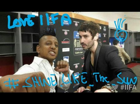 સેલ્ફીના રવાડે સિતારા સેલ્ફીના રવાડે સિતારા