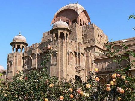 રોયલ કિલ્લા, મેળાઓ અને ભૂજિયાનું શહેર એટલે બીકાનેર