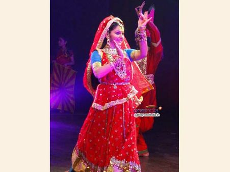 ગ્રેસી સિંહે નૃત્ય કર્યું