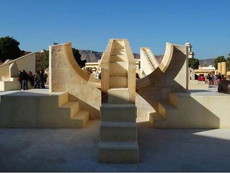 જંતર મંતર સન ડાયલ