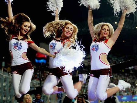 Pics: ચીયરલીડર્સના ગોરા બદનની 'કાળી' હકિકત