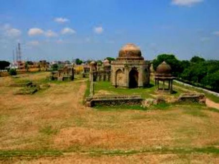 બુઆનું તળાવ