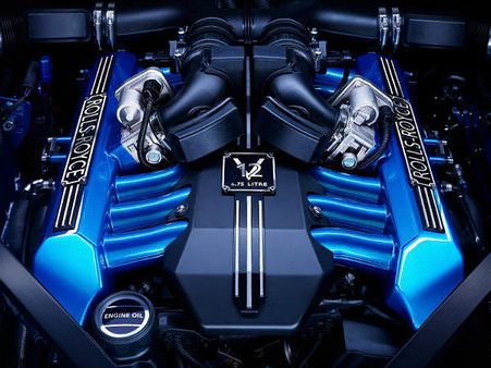 કારનું એન્જીન