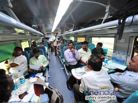 વૈભવી સુવિધાઓ ધરાવતી એક ડબલ ડેક્કર ટ્રેન