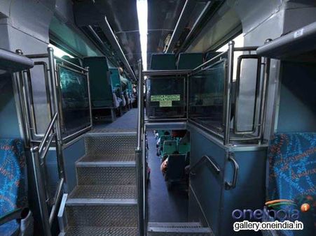 વૈભવી સુવિધાઓ ધરાવતી એક ડબલ ડેક્કર ટ્રેન